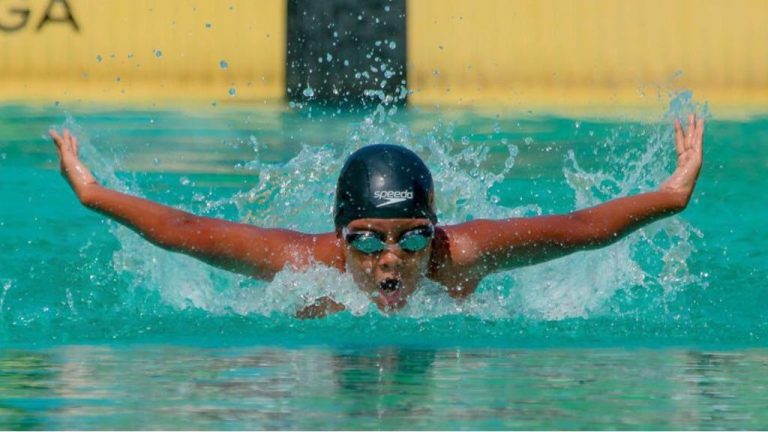 Adeetha Siriwardena Creates a National record in Swimming!!